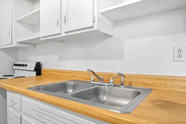 $875 | 1953 Batts Lane, Clarksville, TN 37042