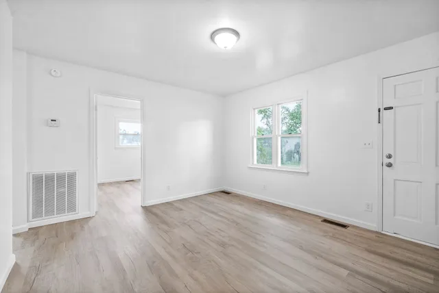 $875 | 1953 Batts Lane, Clarksville, TN 37042