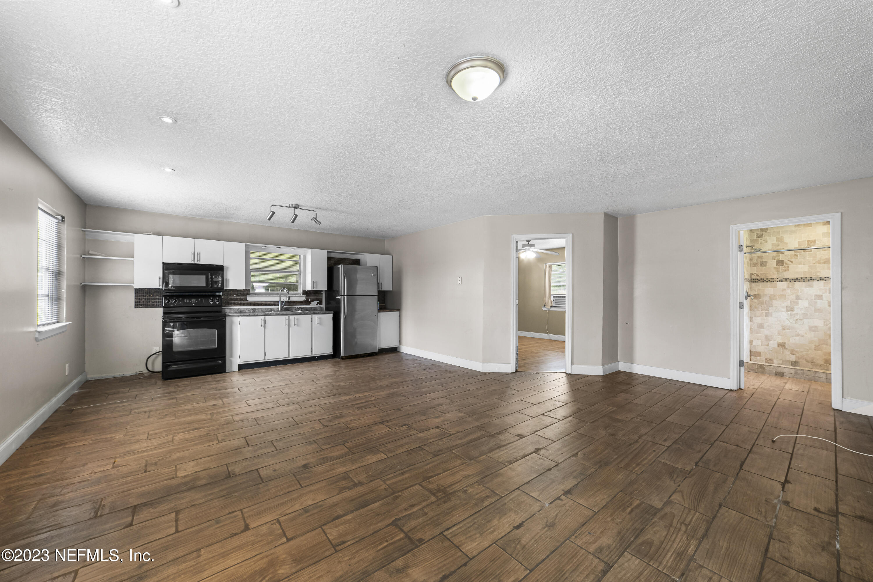 54412 Church Road Callahan, FL 32011 - Photo 35 of 47 a view of kitchen with wooden floor