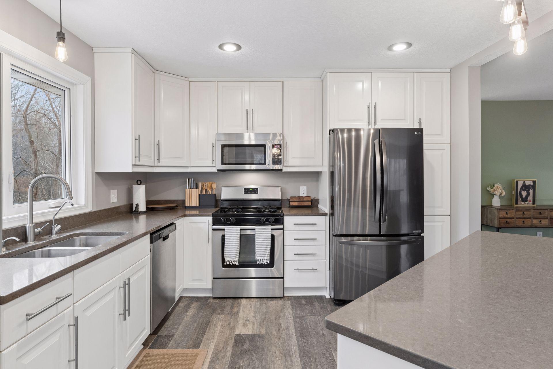 5420 Spring Lane Minnetonka, MN 55345 - Photo 5 of 58