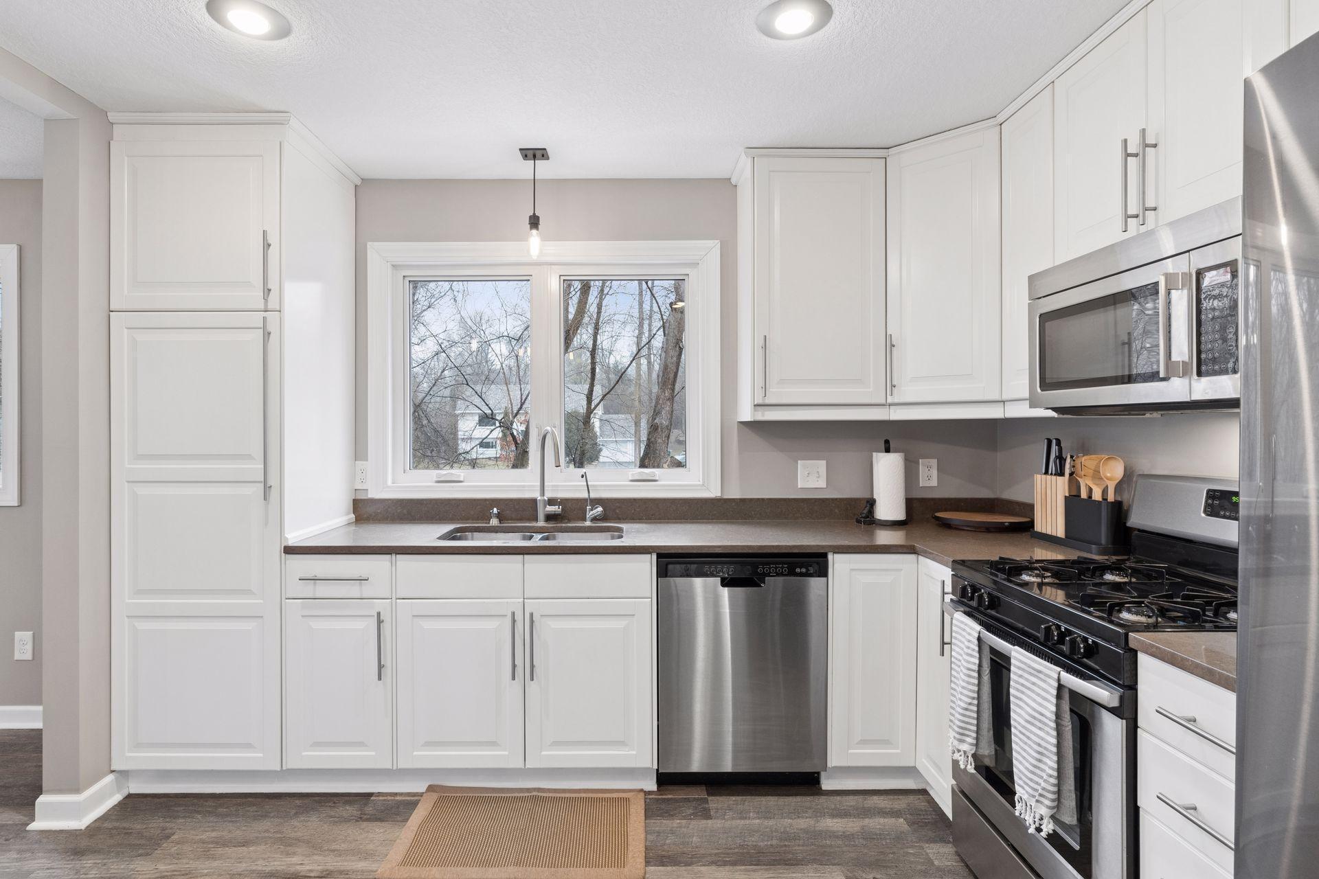 5420 Spring Lane Minnetonka, MN 55345 - Photo 6 of 58