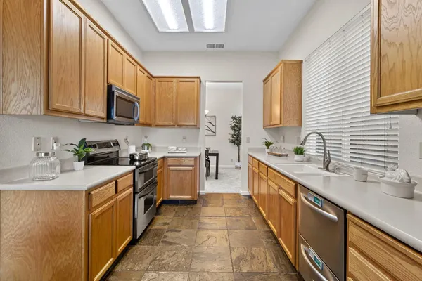 $640,000 | 1605 Epping Avenue, Modesto, CA 95355