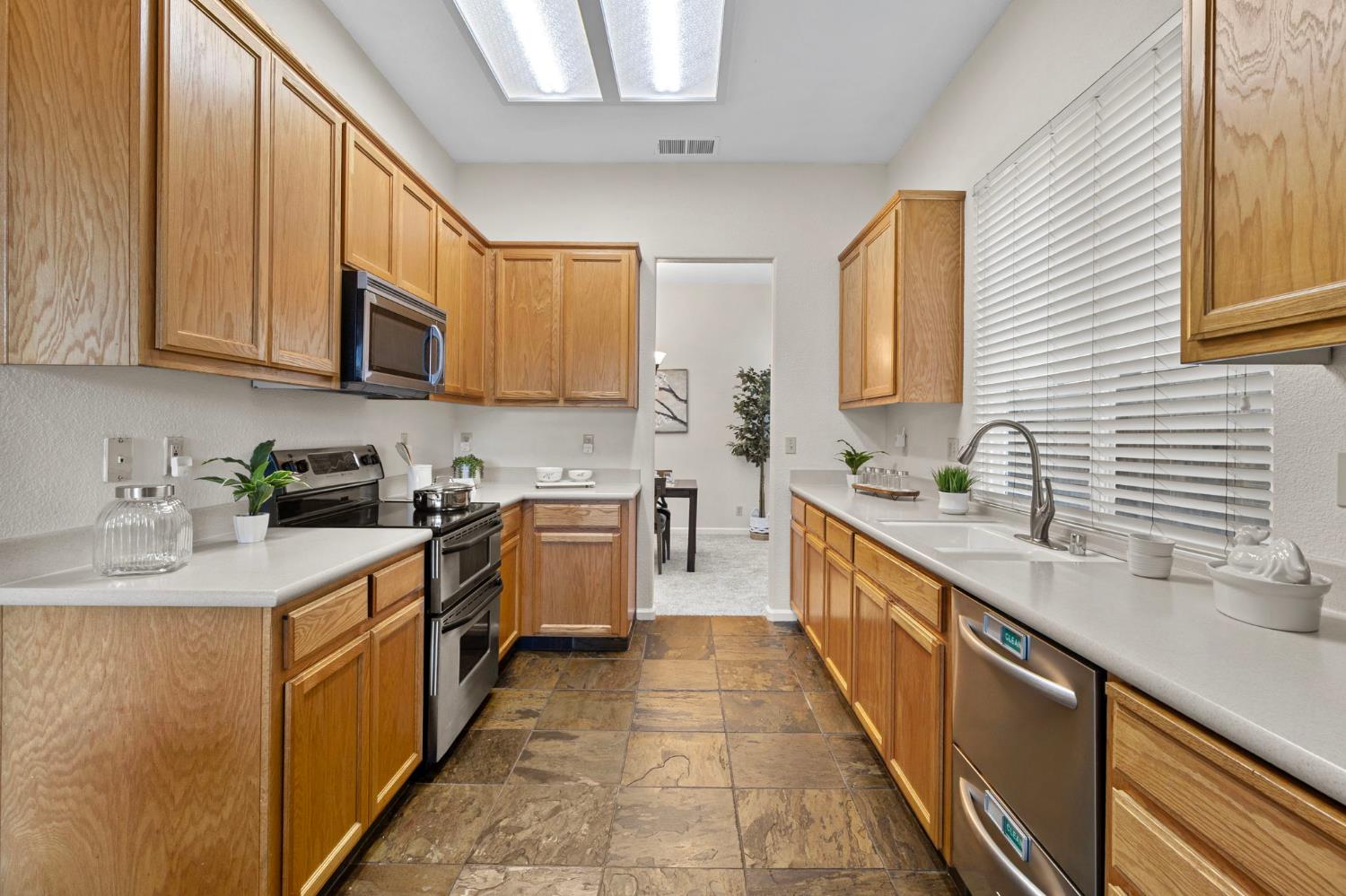 1605 Epping Avenue Modesto, CA 95355 - Photo 18 of 40