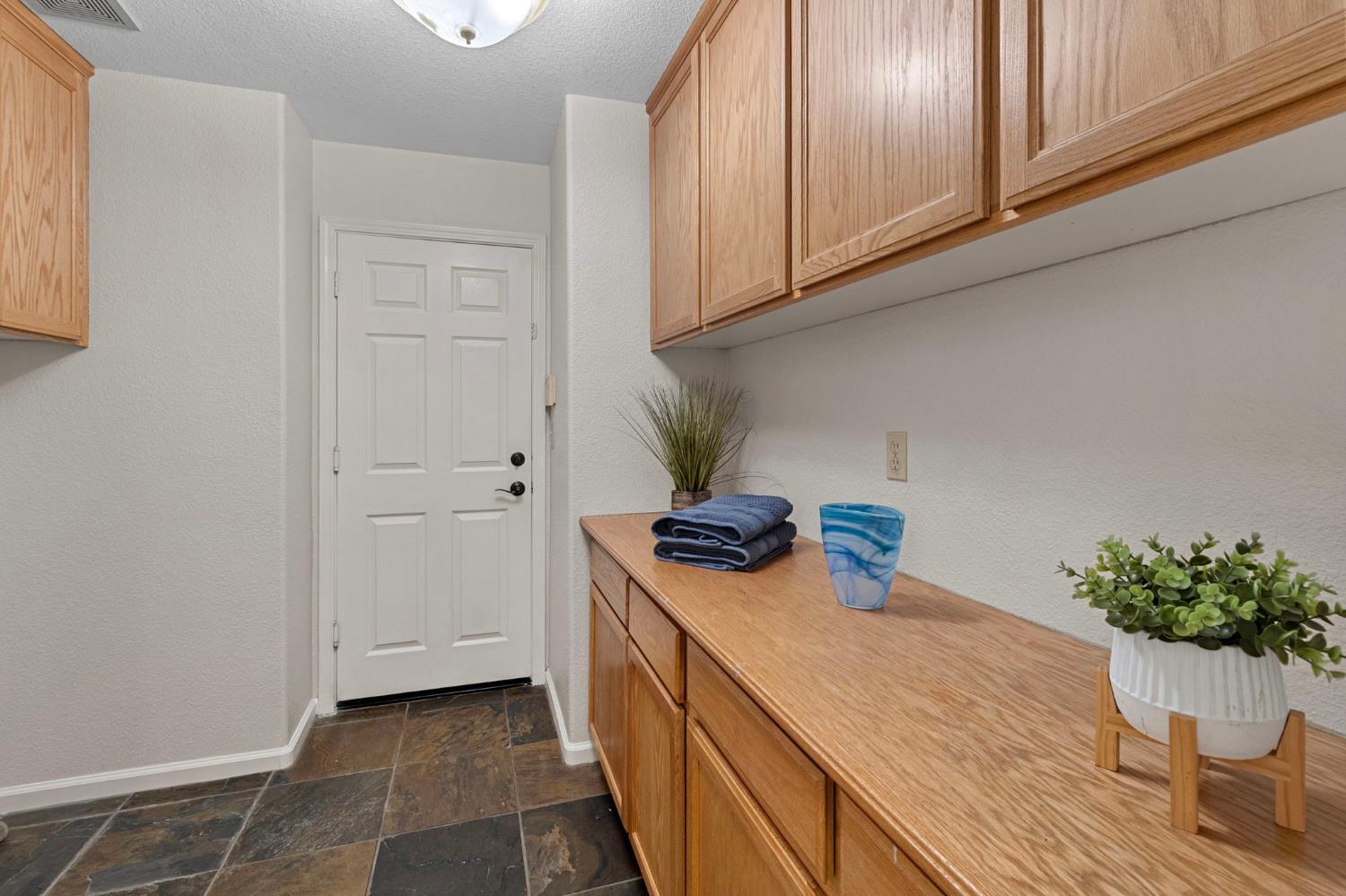 1605 Epping Avenue Modesto, CA 95355 - Photo 10 of 40