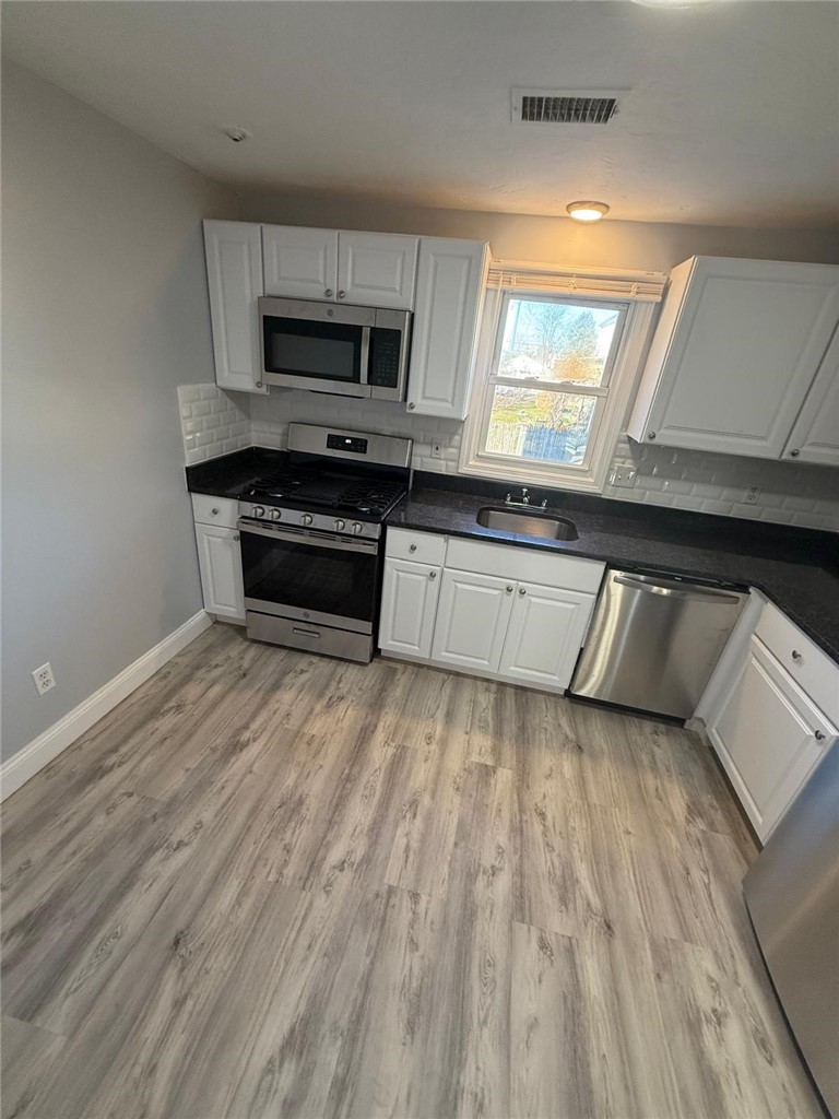 14 Saratoga Avenue, Unit 3 Pawtucket, RI 02861 - Photo 4 of 16