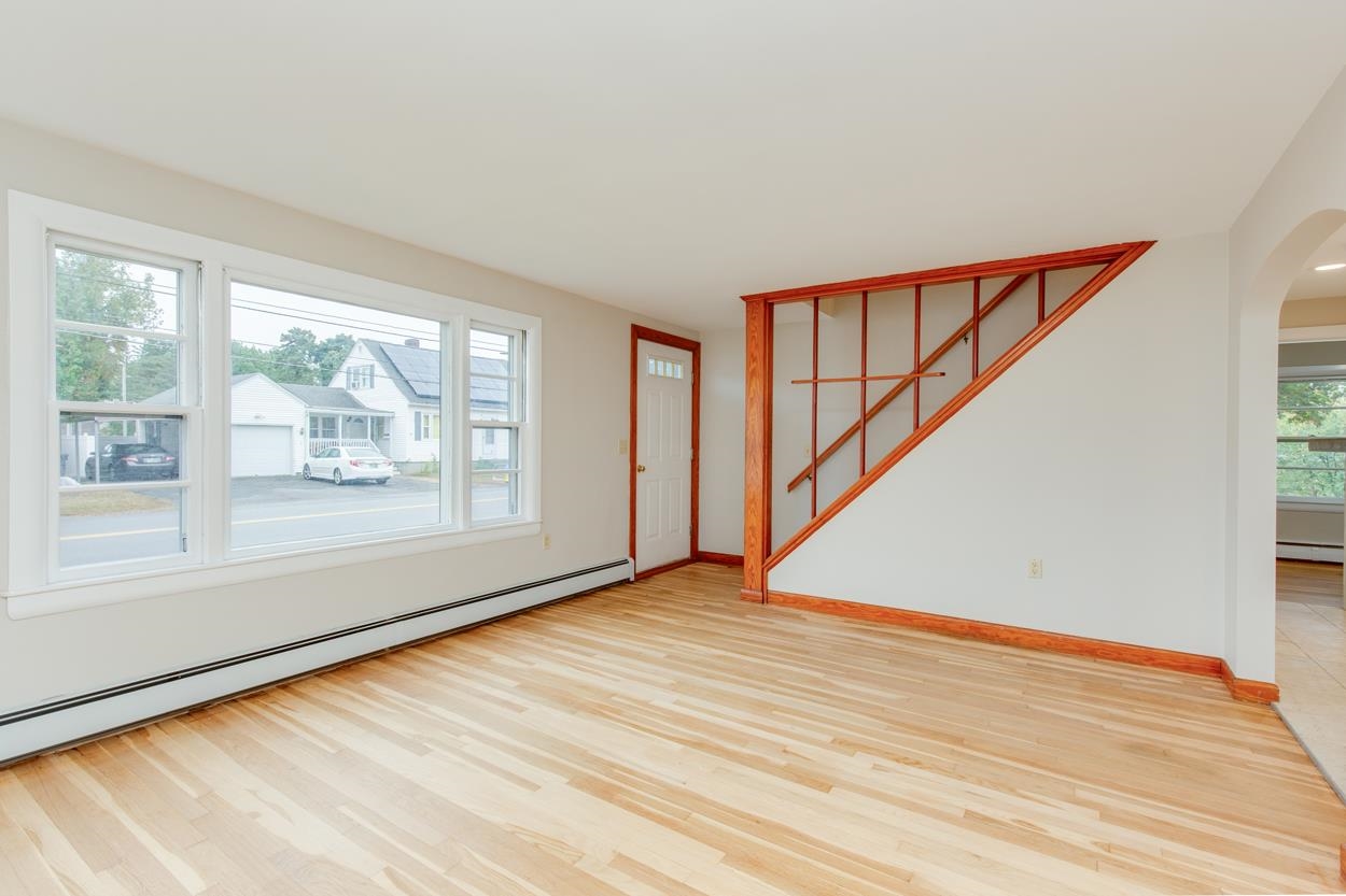 57 New Dunstable Road Nashua, NH 03060 - Photo 6 of 47