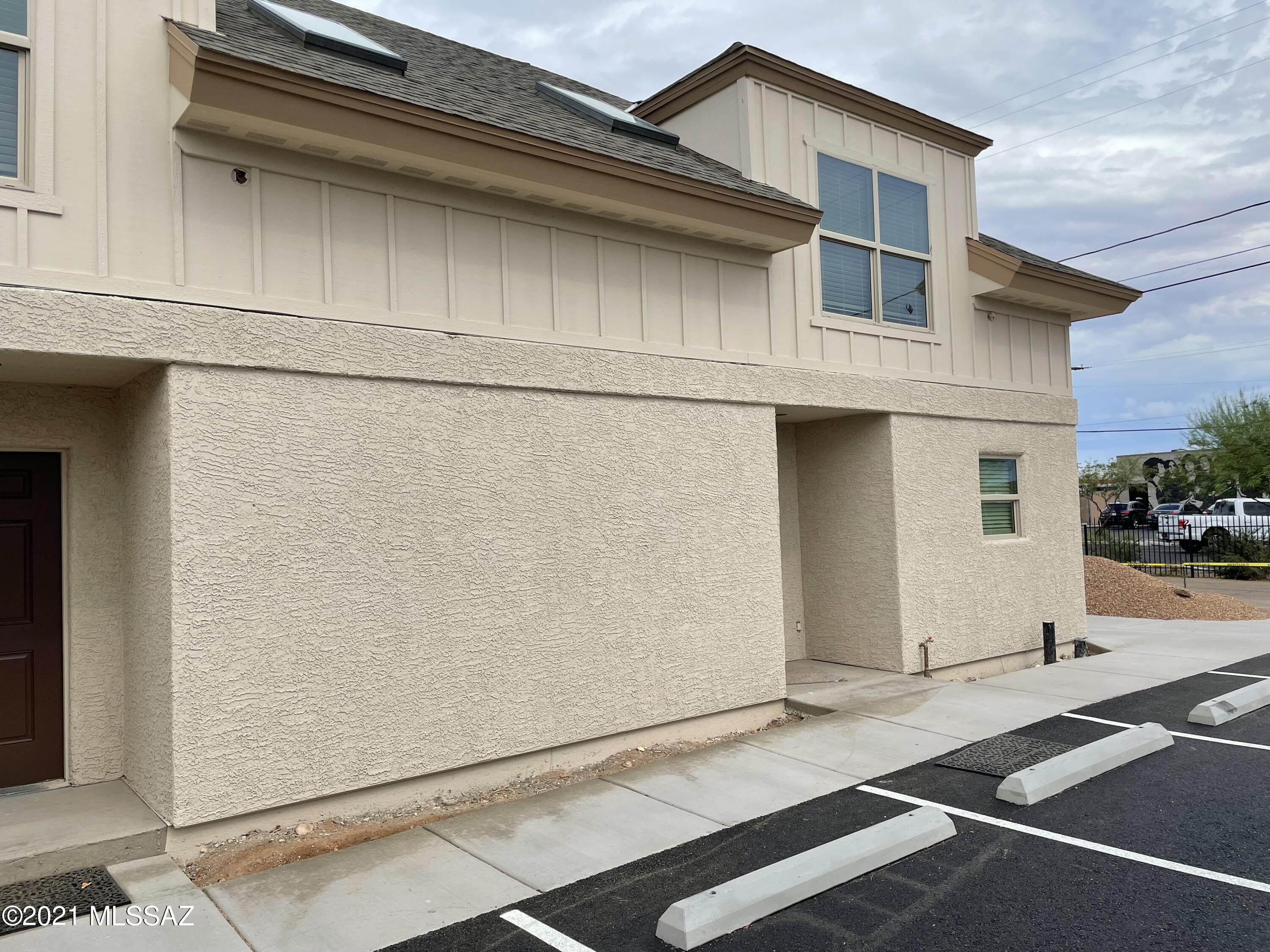 2545 East Spring Street, Unit 1 Tucson, AZ 85716 - Photo 1 of 24 IMG_1232