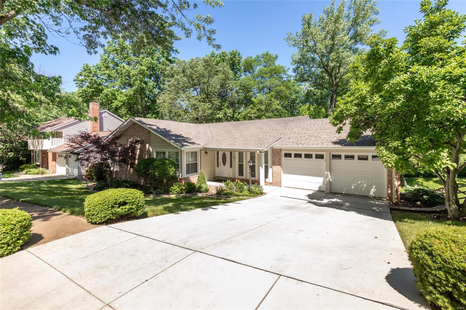 511 Bitterfield Drive Ballwin, MO 63011 - Photo 1 of 28