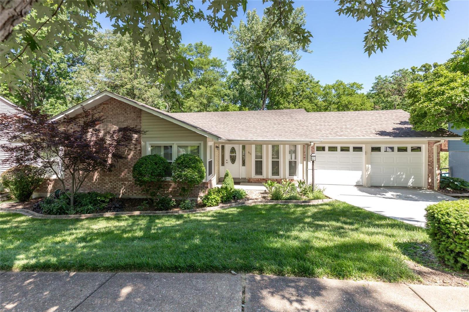 511 Bitterfield Drive Ballwin, MO 63011 - Photo 2 of 28