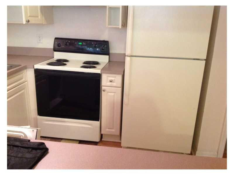 6846 West Sample Road, Unit B30 Coral Springs, FL 33067 - Photo 3 of 8 Kitchen