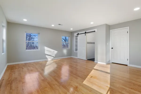 a view of a livingroom with a dinning area