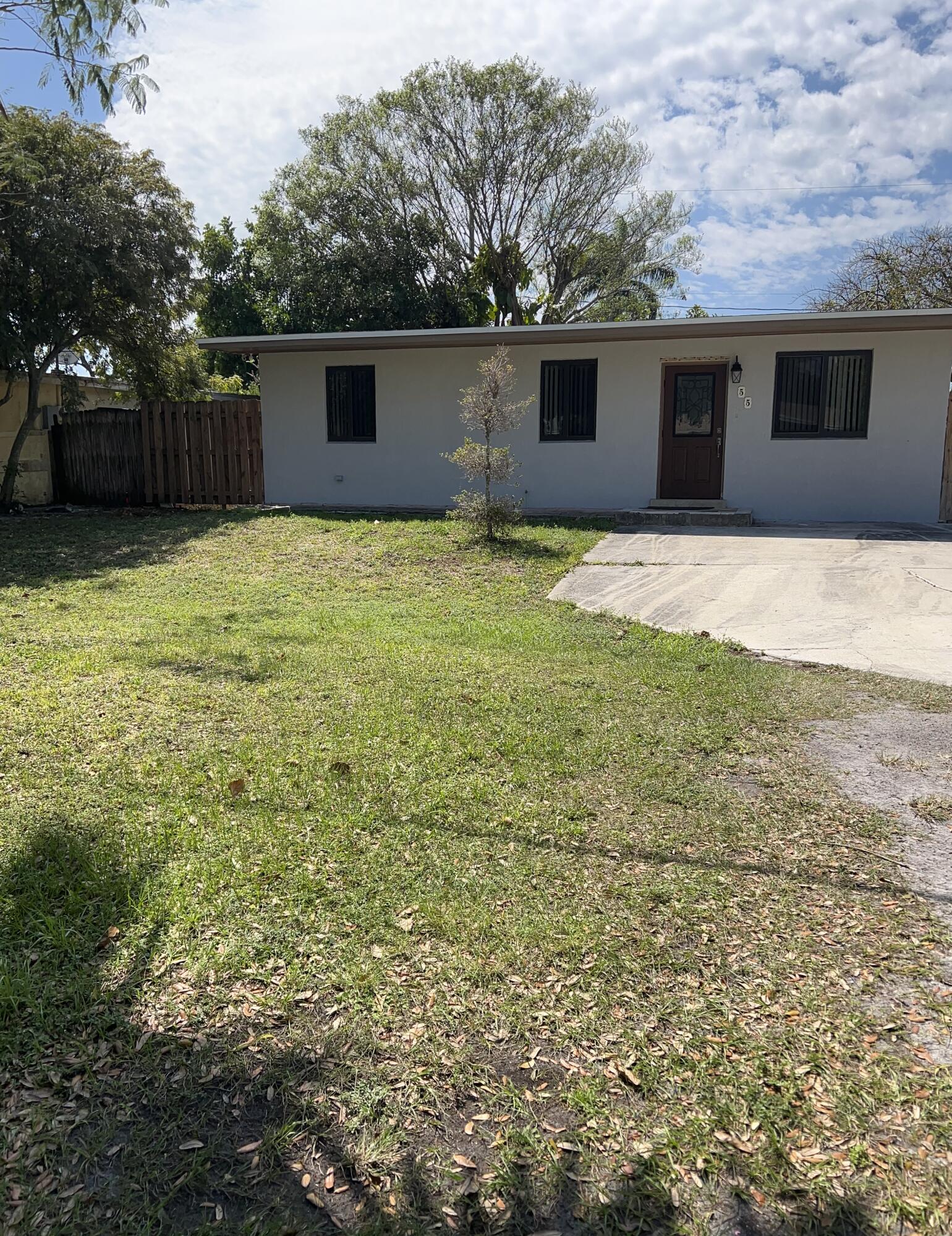55 Davis Road Palm Springs, FL 33461 - Photo 1 of 26 18560619-B697-47E8-9F4E-1B0880E9CE65