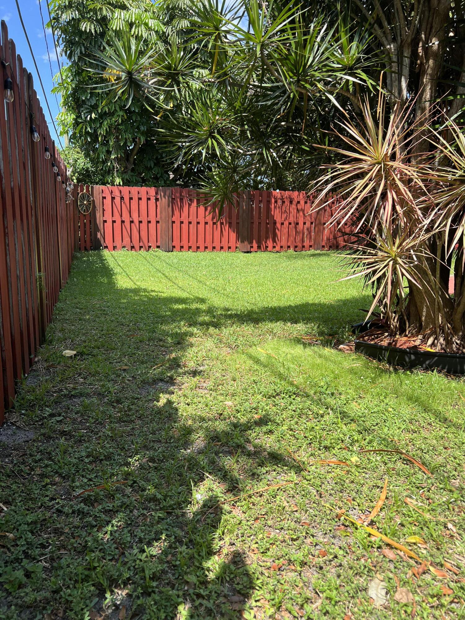 55 Davis Road Palm Springs, FL 33461 - Photo 13 of 26 F8FBB7EA-A5E0-4E87-A5C1-76CC4D3682C6