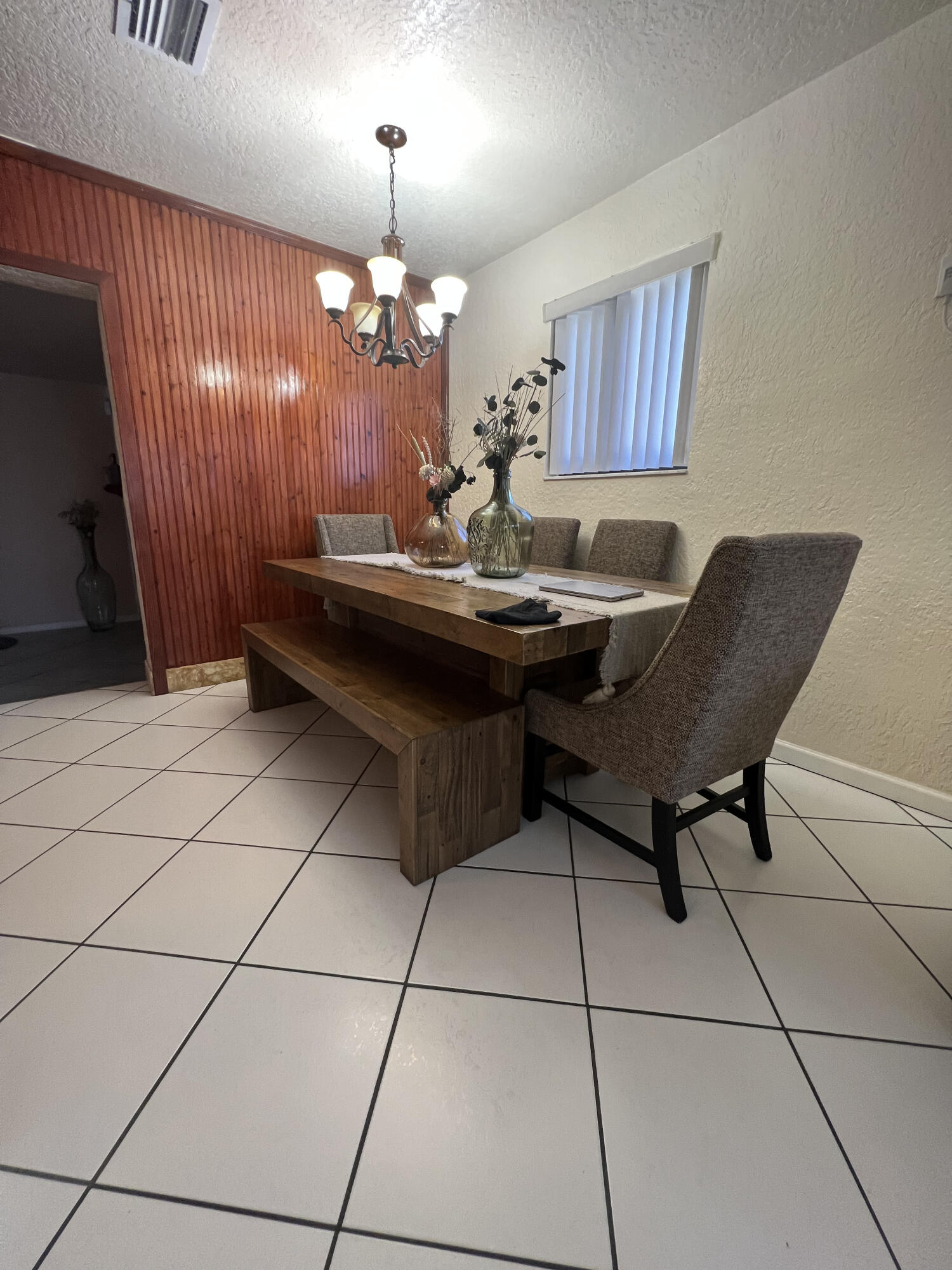 55 Davis Road Palm Springs, FL 33461 - Photo 5 of 26 AnyConv.com__IMG_4571