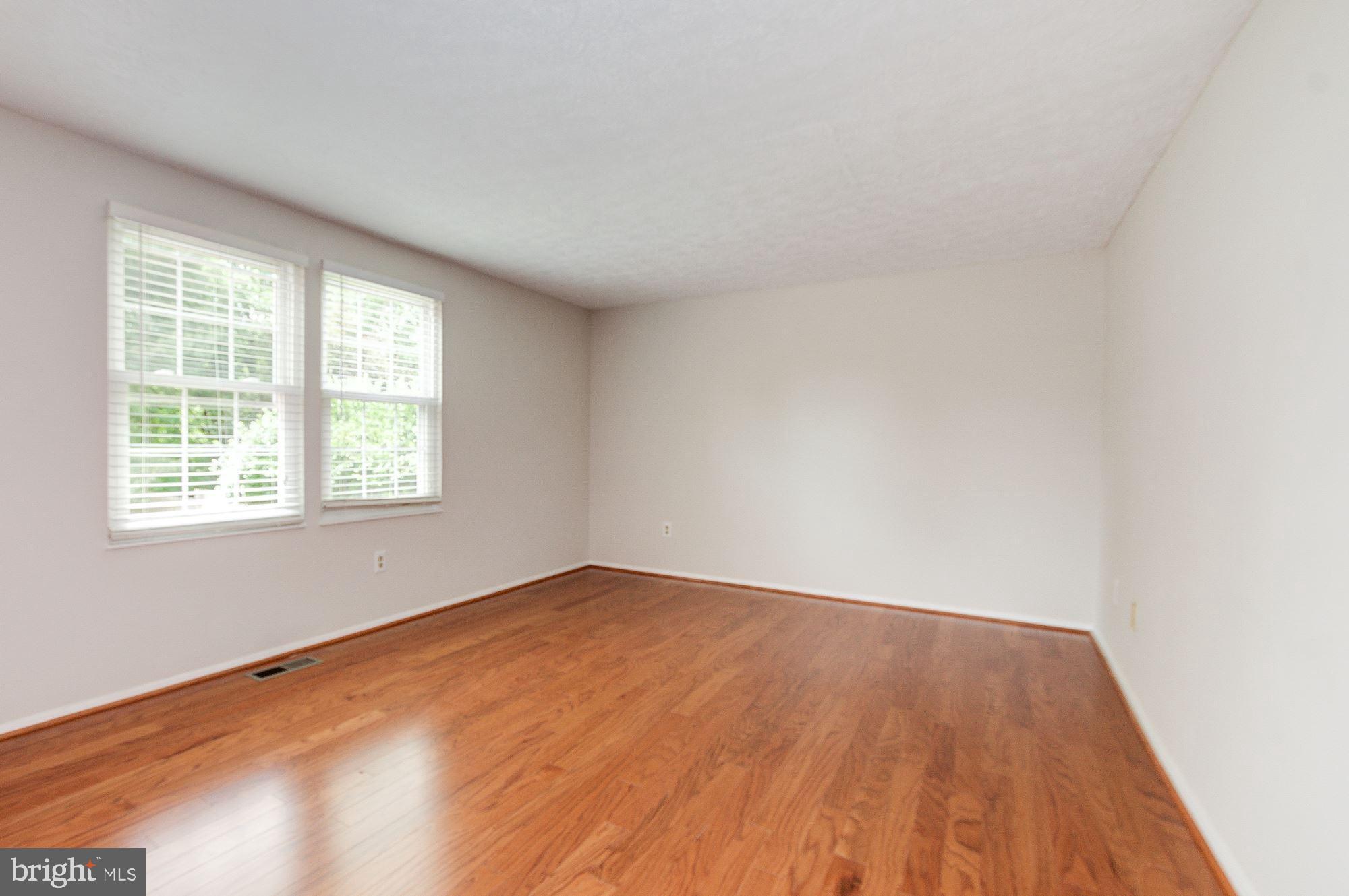 14400 Twig Road Silver Spring, MD 20905 - Photo 11 of 25 Family Room