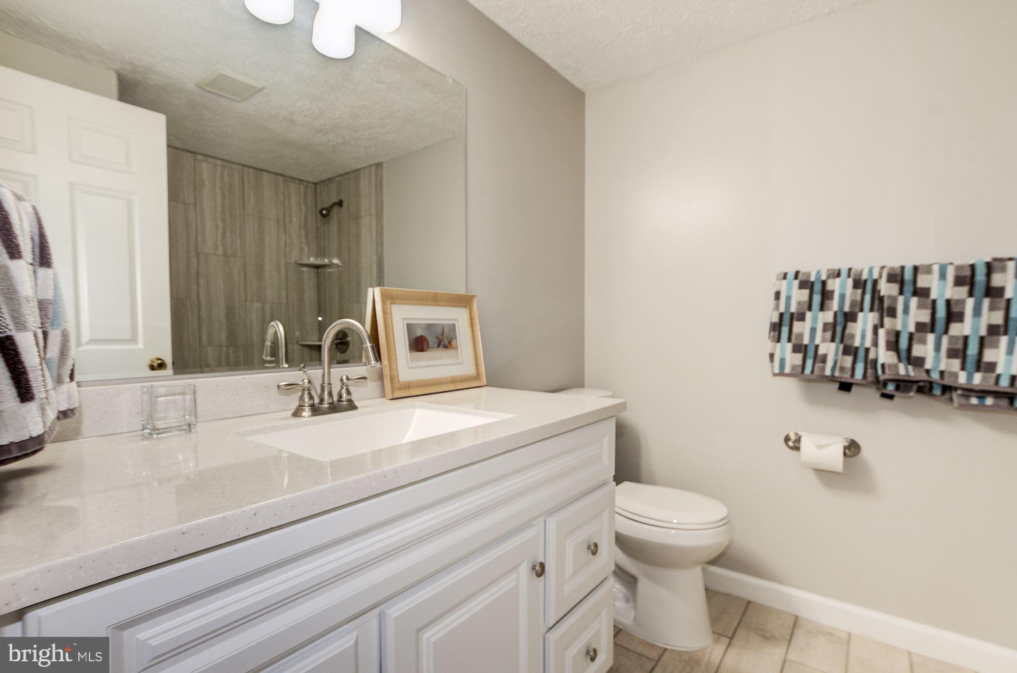 14400 Twig Road Silver Spring, MD 20905 - Photo 17 of 25 Hallway Bathroom