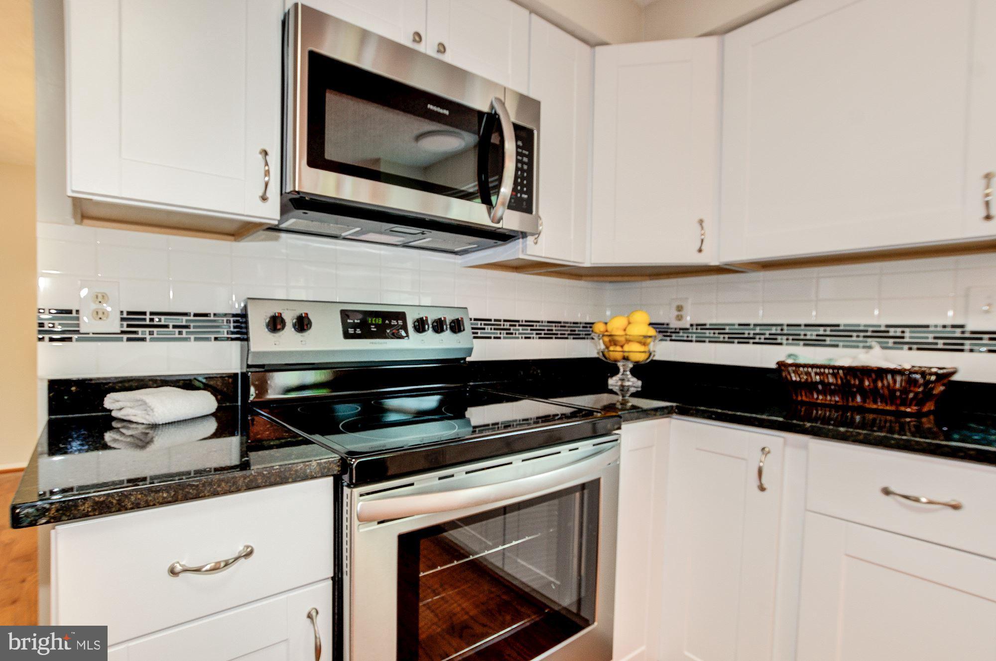 14400 Twig Road Silver Spring, MD 20905 - Photo 7 of 25 New Kitchen Cabinets & Granite Counters!
