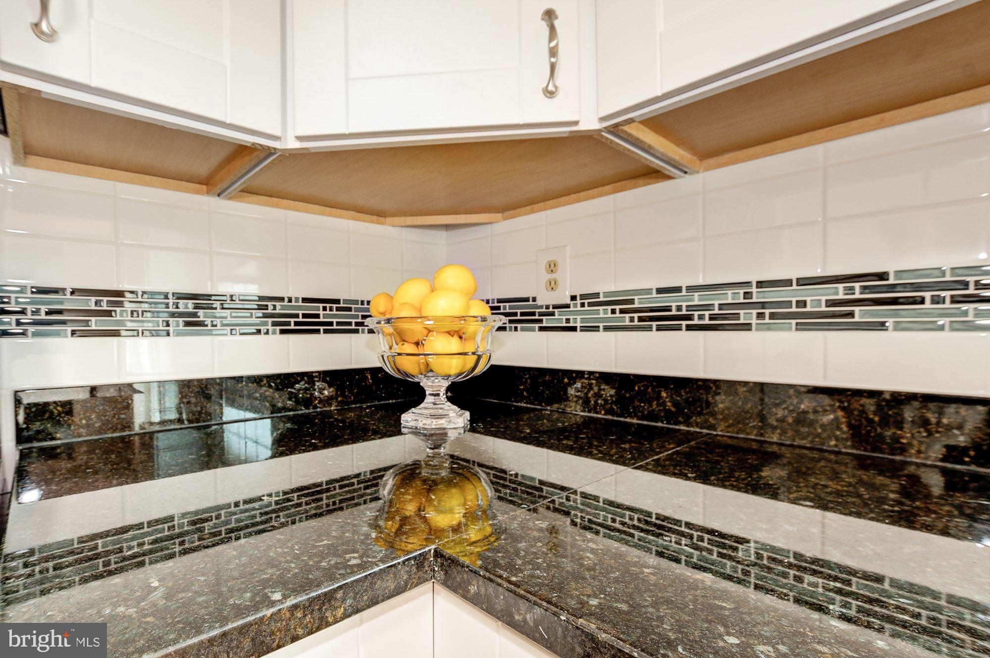 14400 Twig Road Silver Spring, MD 20905 - Photo 9 of 25 Beautiful Backsplash!