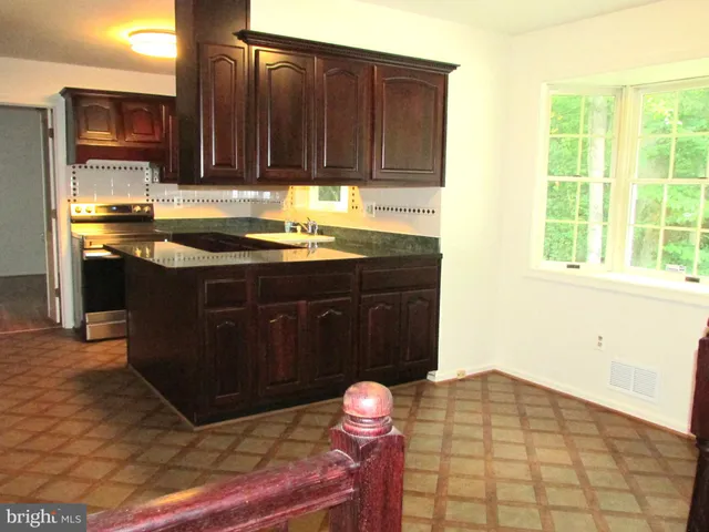 $3,495 | 8710 Nero Street, Annandale, VA 22003