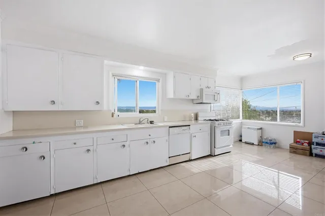 $679,000 | 304 Edgerton Drive, San Bernardino, CA 92405