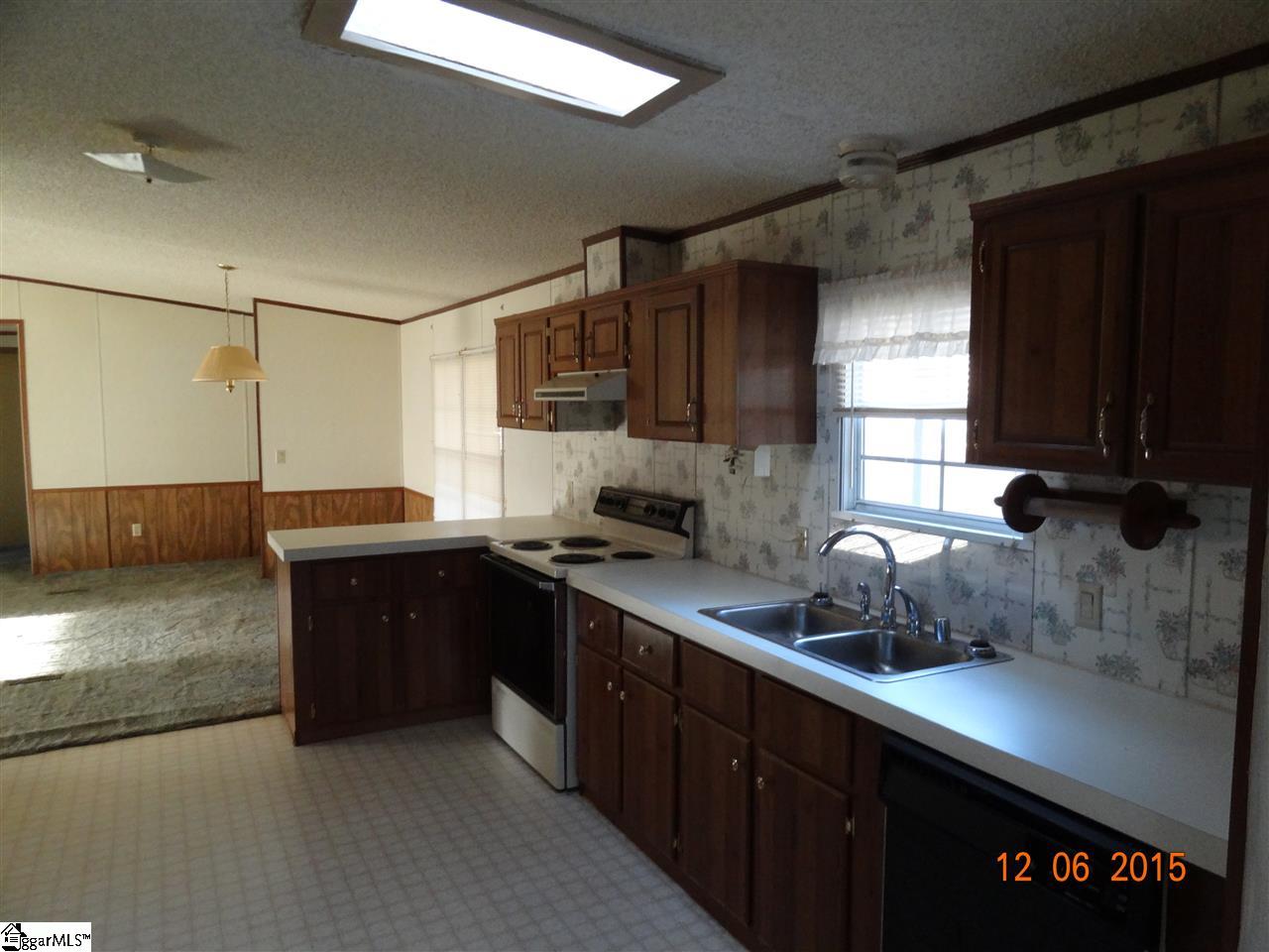 205 Trestle Road Greenwood, SC 29649 - Photo 11 of 36 Gallery Image 11