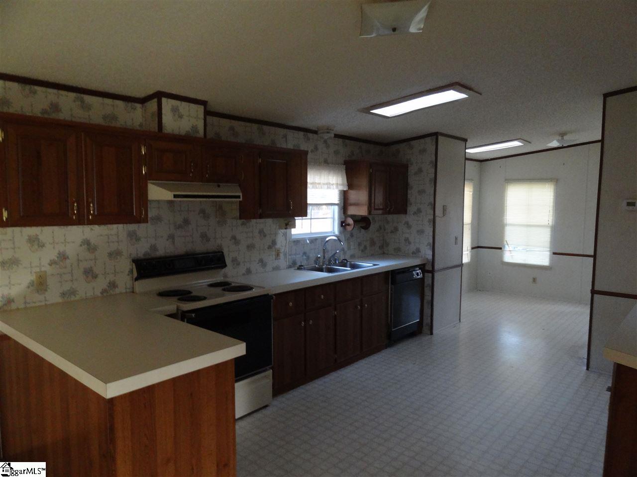 205 Trestle Road Greenwood, SC 29649 - Photo 29 of 36 Gallery Image 29