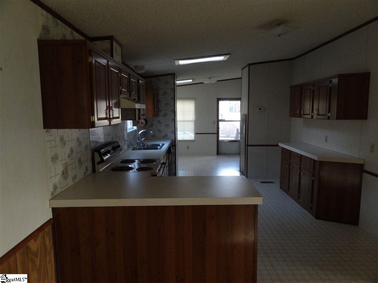 205 Trestle Road Greenwood, SC 29649 - Photo 34 of 36 Gallery Image 34