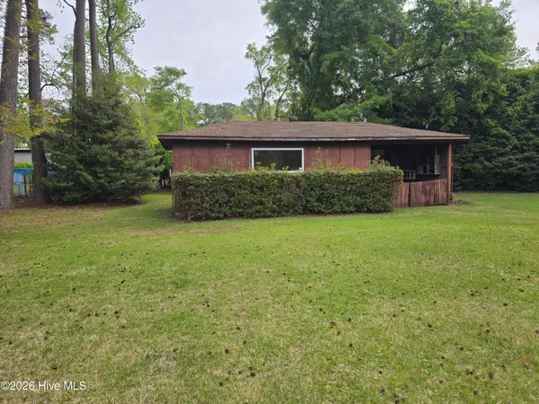 $320,000 | 202 Haven Way South, Washington, NC 27889