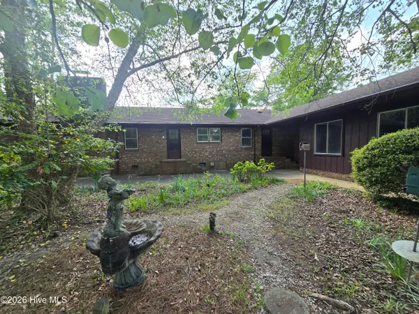 $320,000 | 202 Haven Way South, Washington, NC 27889