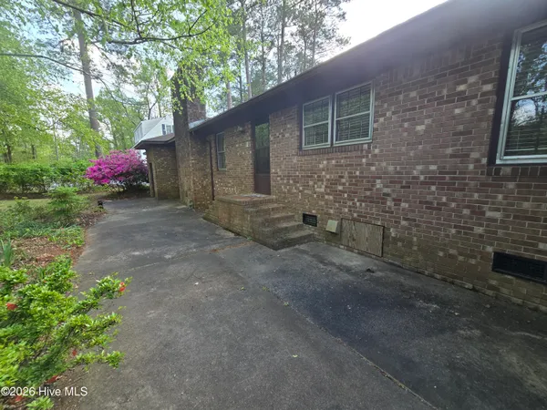 $320,000 | 202 Haven Way South, Washington, NC 27889