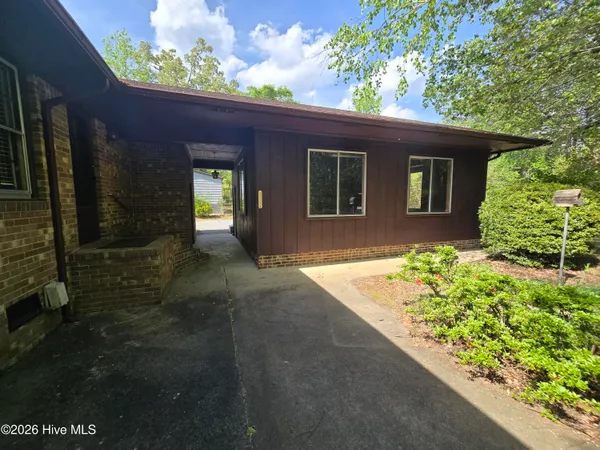 $320,000 | 202 Haven Way South, Washington, NC 27889