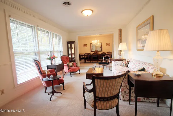 $320,000 | 202 Haven Way South, Washington, NC 27889