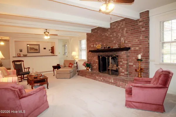 $320,000 | 202 Haven Way South, Washington, NC 27889