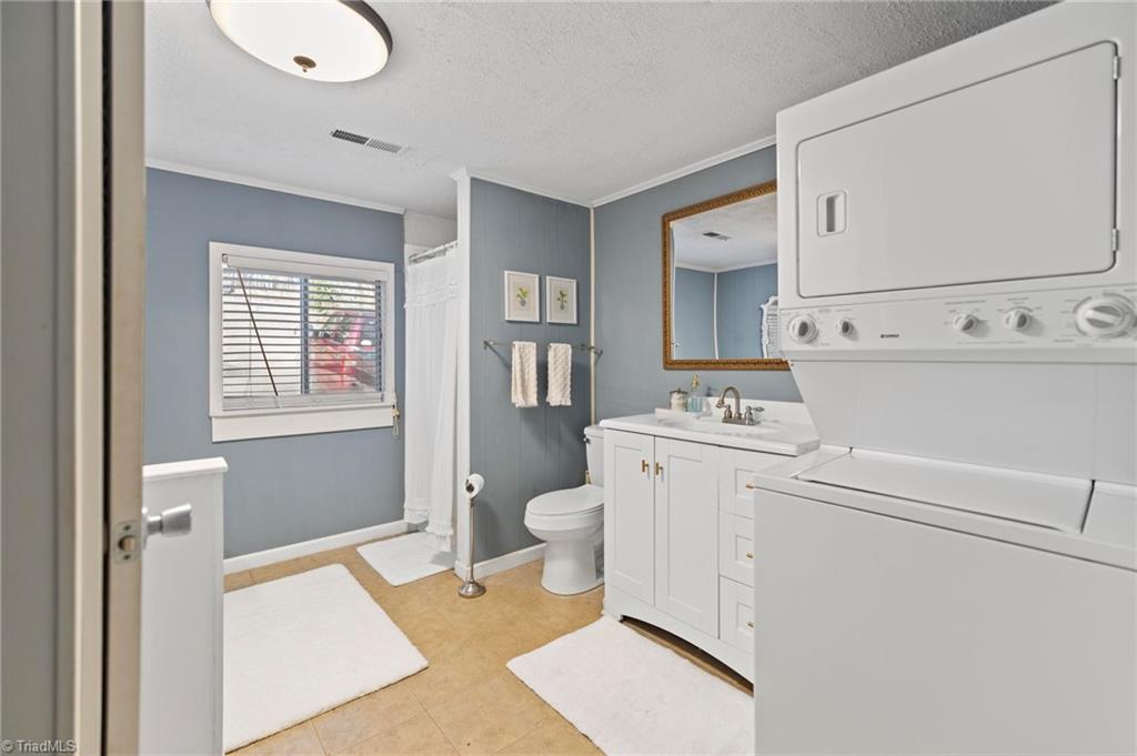 415 Riverside Drive Lexington, NC 27292 - Photo 12 of 32