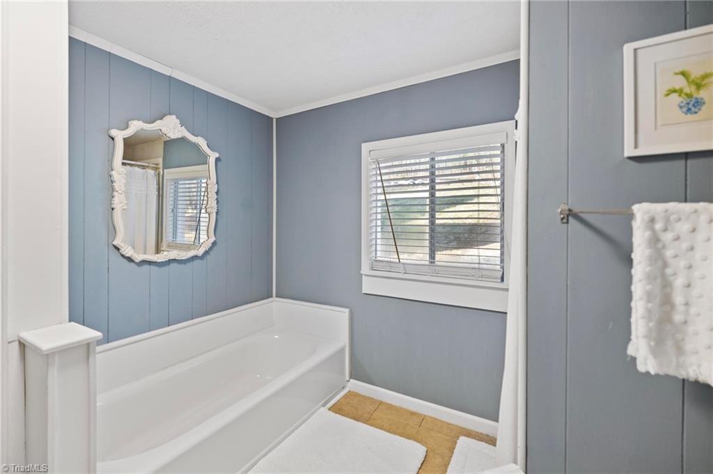 415 Riverside Drive Lexington, NC 27292 - Photo 14 of 32