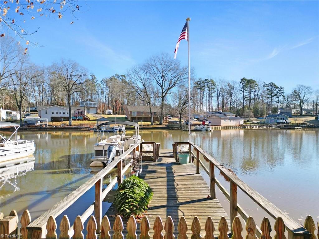 415 Riverside Drive Lexington, NC 27292 - Photo 3 of 32