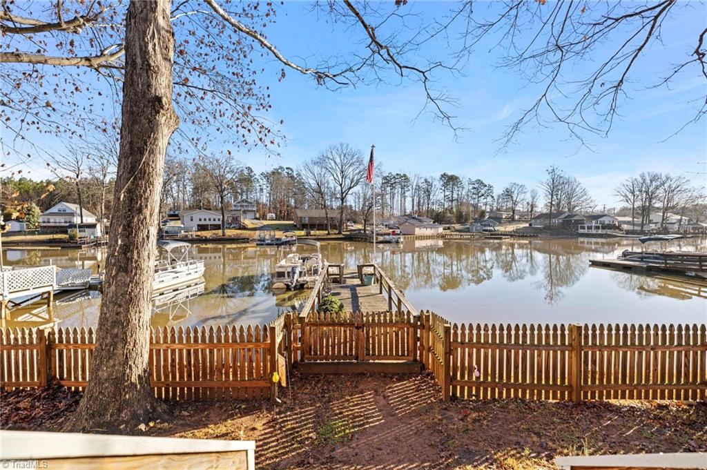 415 Riverside Drive Lexington, NC 27292 - Photo 4 of 32