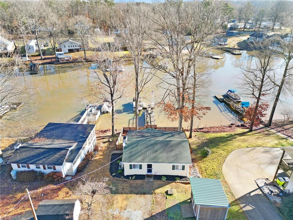 415 Riverside Drive Lexington, NC 27292 - Photo 5 of 32