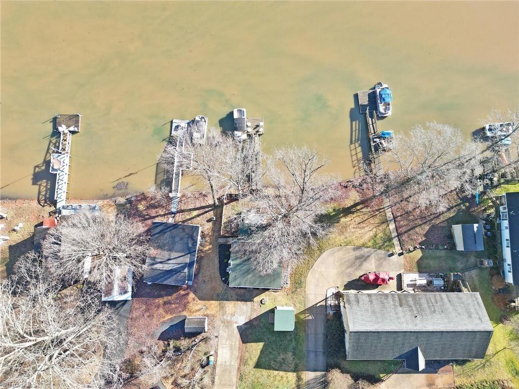 415 Riverside Drive Lexington, NC 27292 - Photo 7 of 32