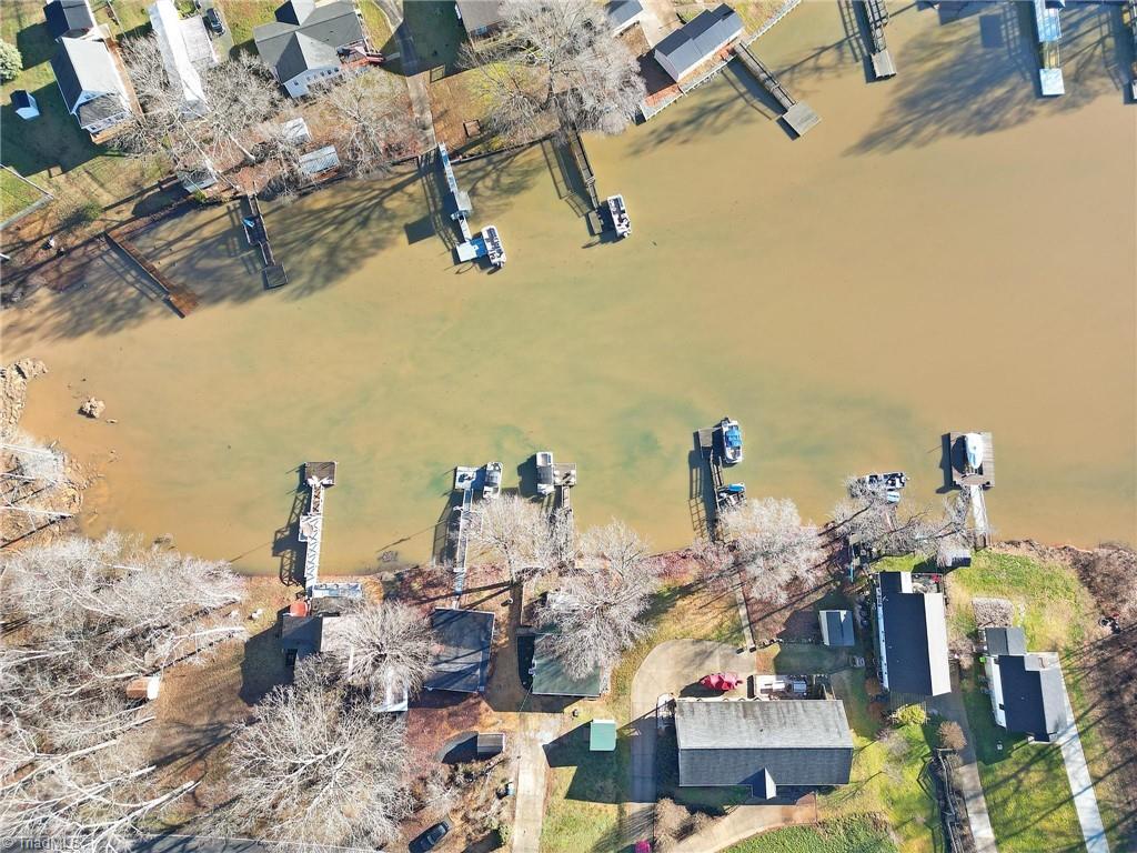 415 Riverside Drive Lexington, NC 27292 - Photo 8 of 32