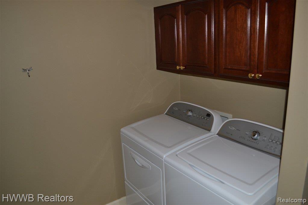 1730 Hosner Road Oxford, MI 48370 - Photo 16 of 24 16-Laundry room 2 (Copy).JPG