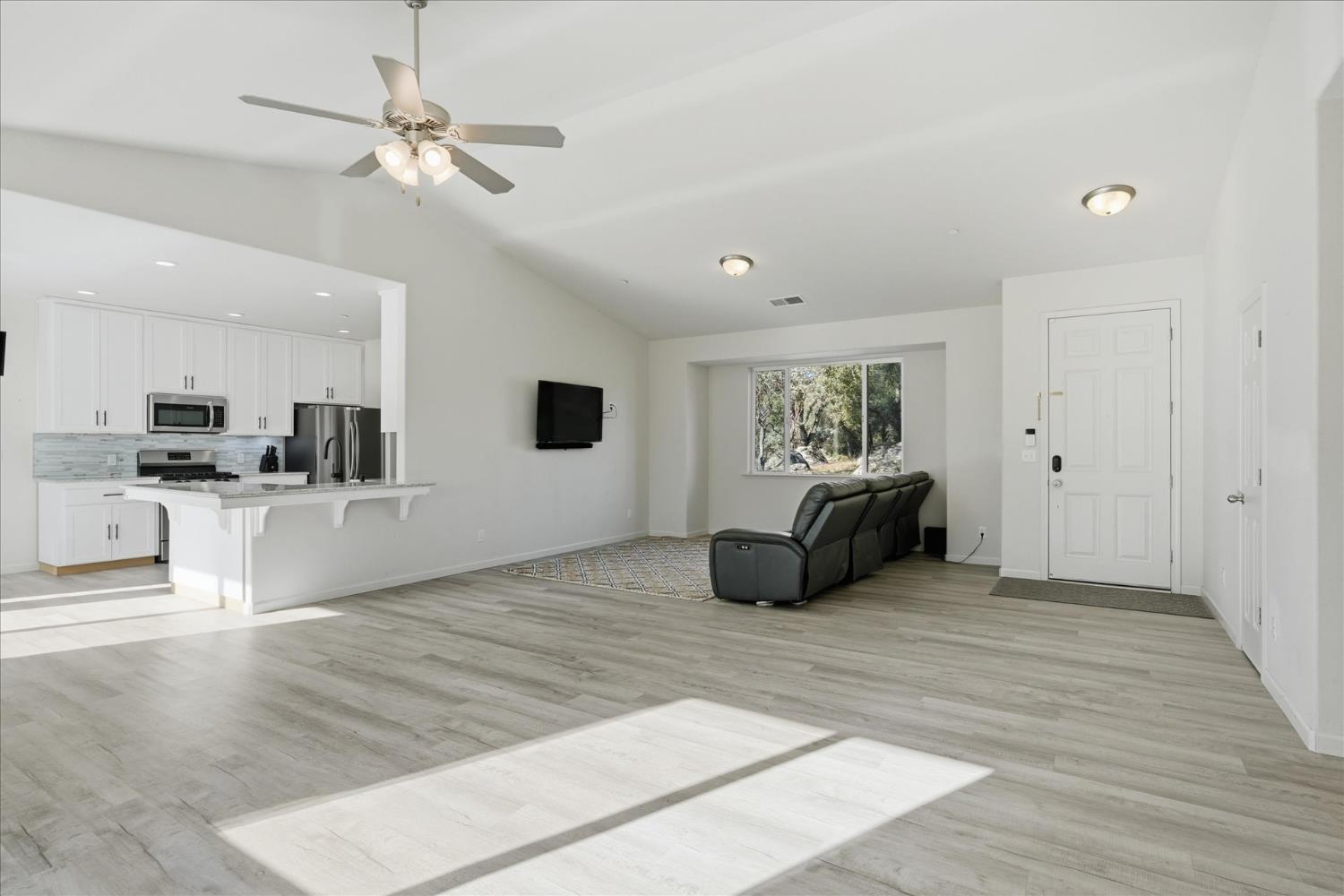 4001 Pacific Bars Road Mariposa, CA 95338 - Photo 2 of 43