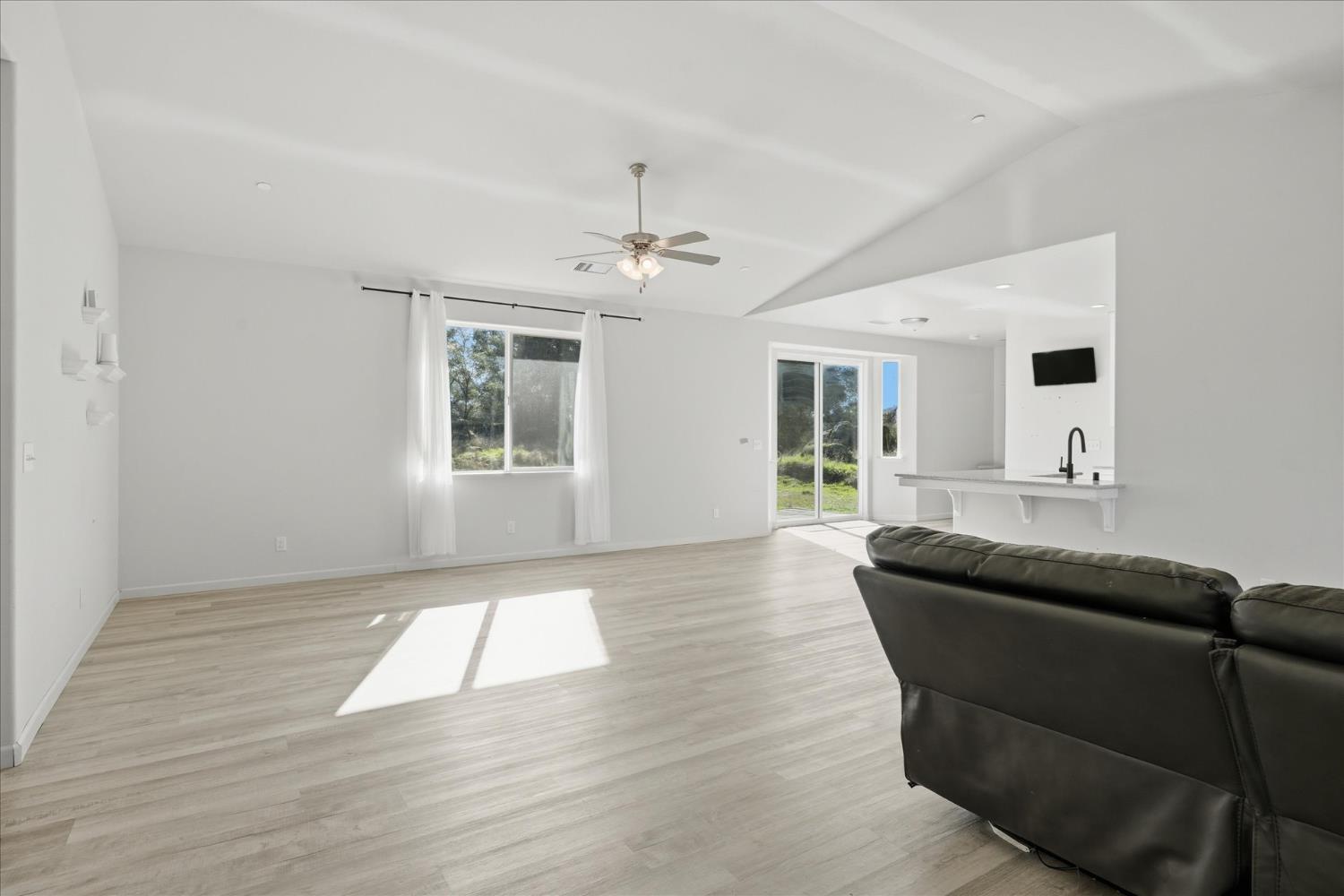 4001 Pacific Bars Road Mariposa, CA 95338 - Photo 7 of 43