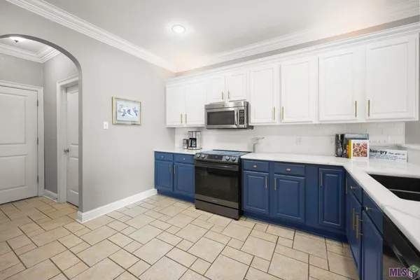 $369,900 | 12028 Hollywood Park Drive, Geismar, LA 70734