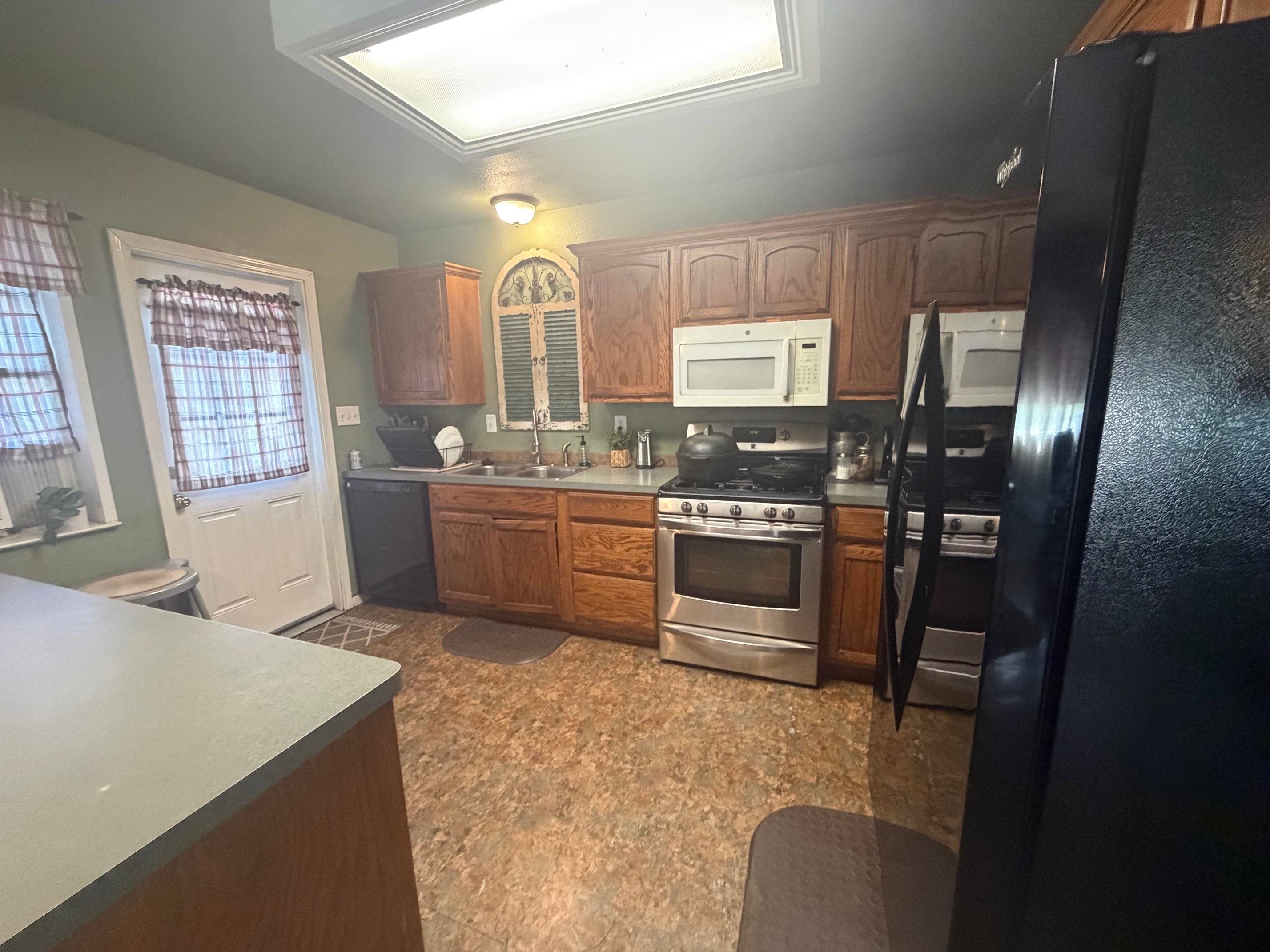 7170 Lewis Drive Beaumont, TX 77708 - Photo 4 of 14 Gallery Image 4