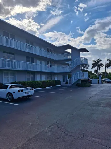 $2,300 | 2565 South Ocean Boulevard, Unit 2060, Palm Beach, FL 33480