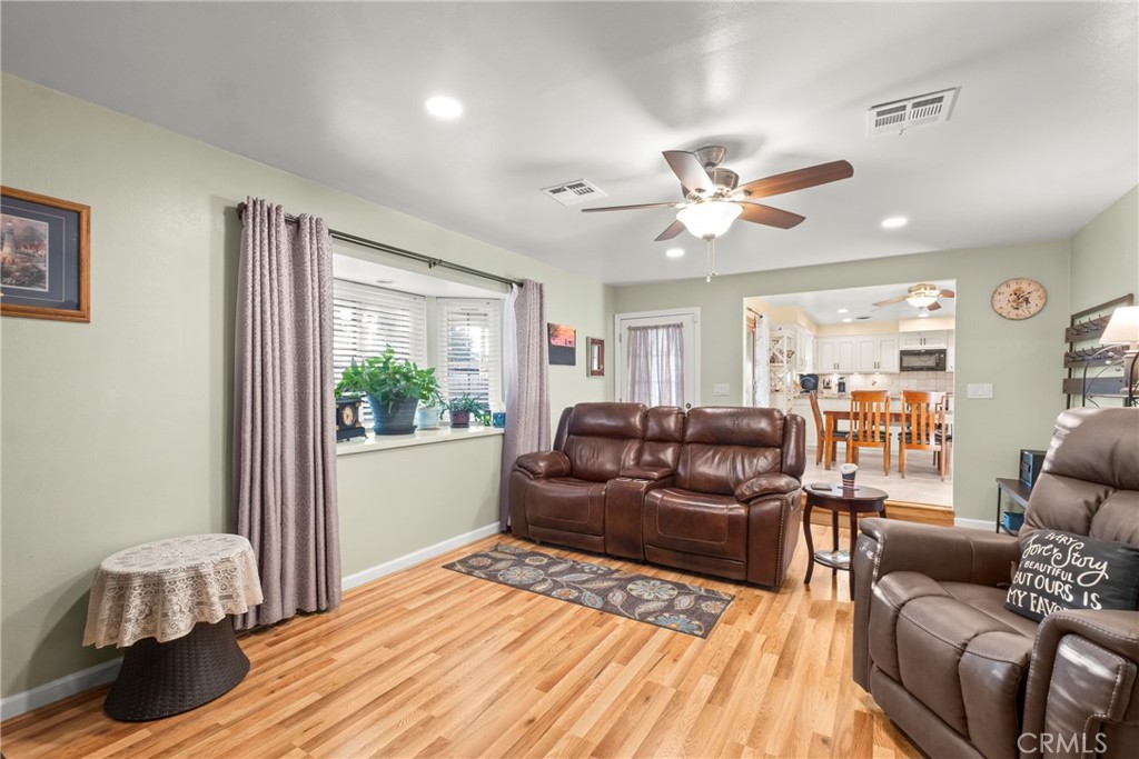 705 Elm Street Tehachapi, CA 93561 - Photo 12 of 26
