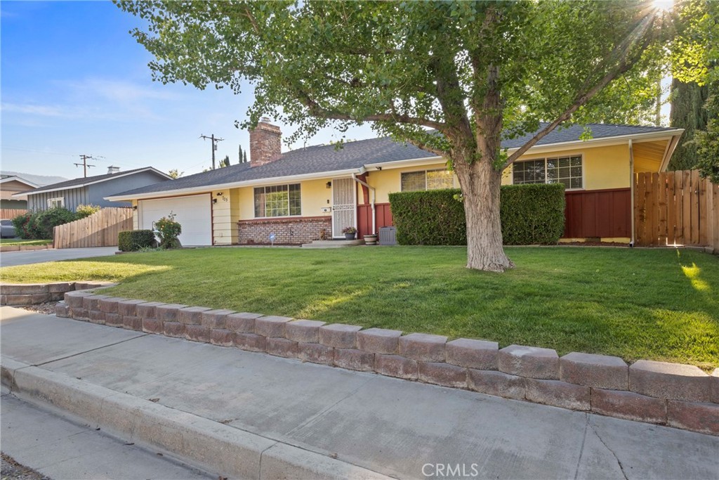 705 Elm Street Tehachapi, CA 93561 - Photo 2 of 26