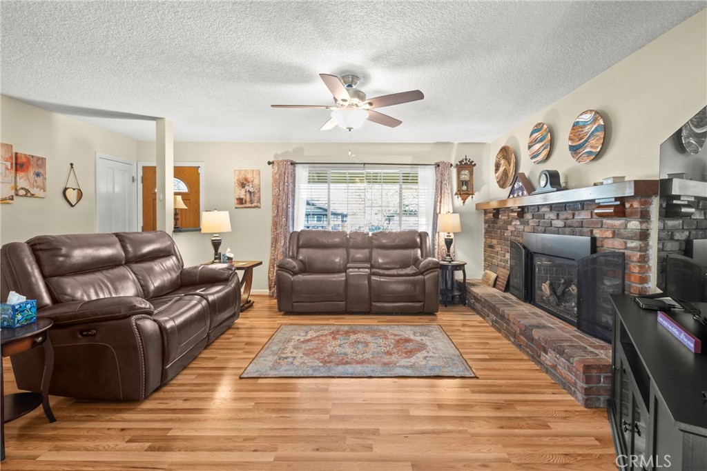 705 Elm Street Tehachapi, CA 93561 - Photo 5 of 26