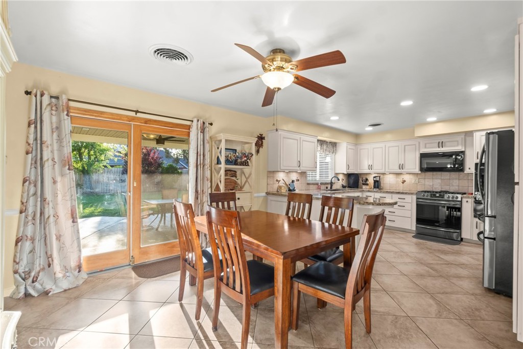 705 Elm Street Tehachapi, CA 93561 - Photo 10 of 26